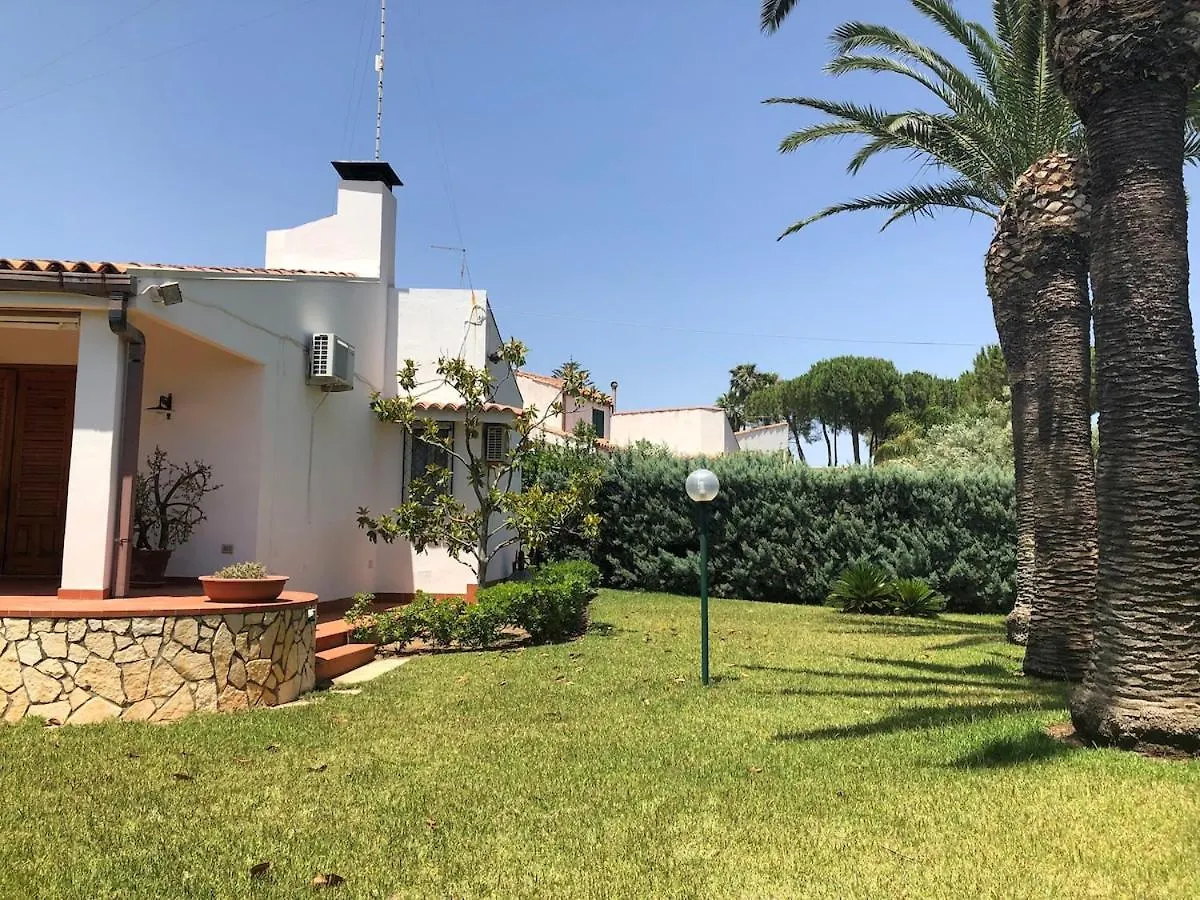 Le Tre Palme Villa Fontane Bianche