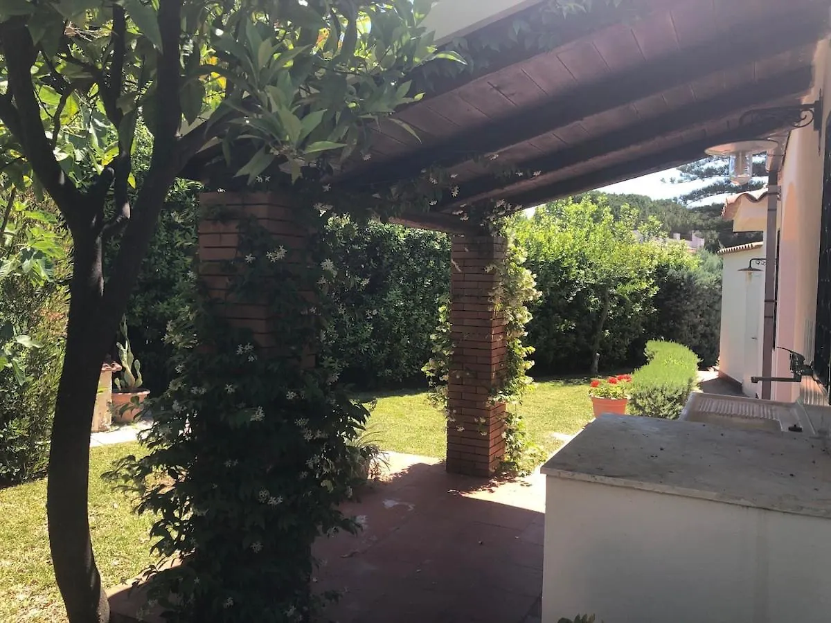 Le Tre Palme Villa Fontane Bianche 0*,