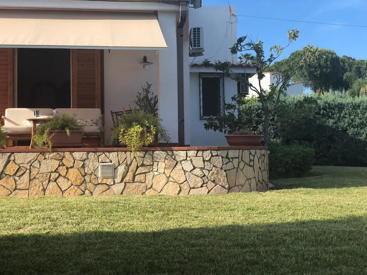 Le Tre Palme Villa Fontane Bianche 0*,